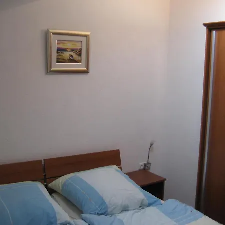 Apartment „drei Palmen“ Sveti Filip i Jakov