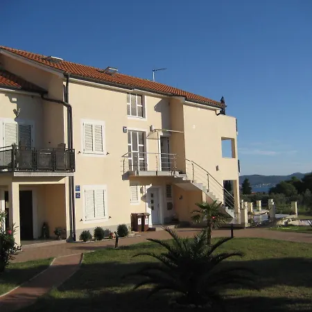 „drei Palmen“ Apartment