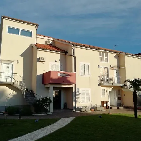 „drei Palmen“ Apartamento