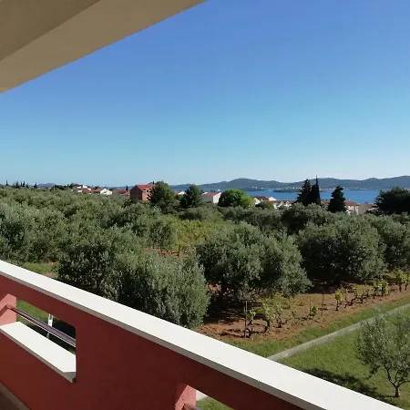 „drei Palmen“ Apartment Sveti Filip i Jakov