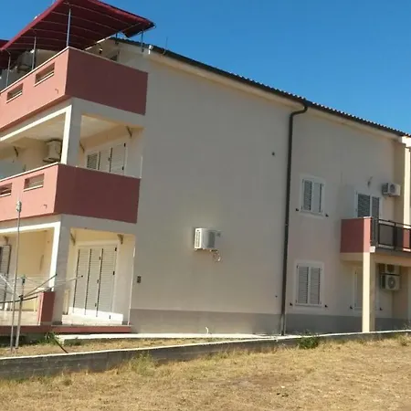 „drei Palmen“ Apartamento Sveti Filip i Jakov