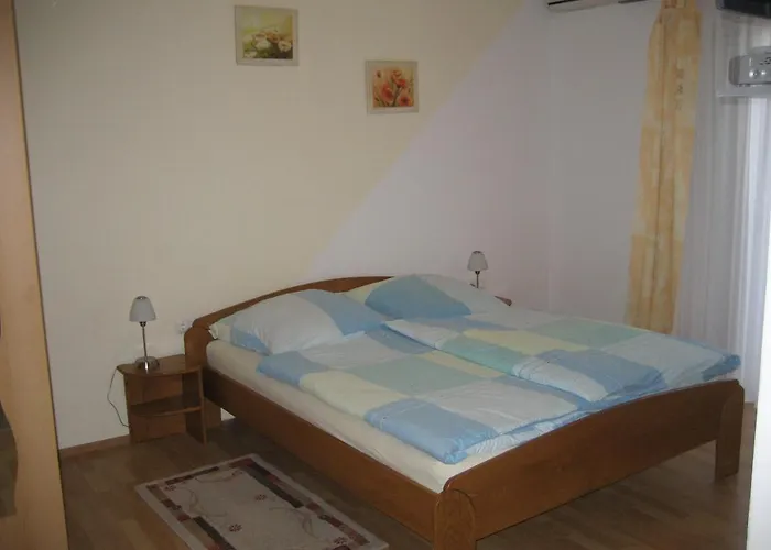 „drei Palmen“ Apartman