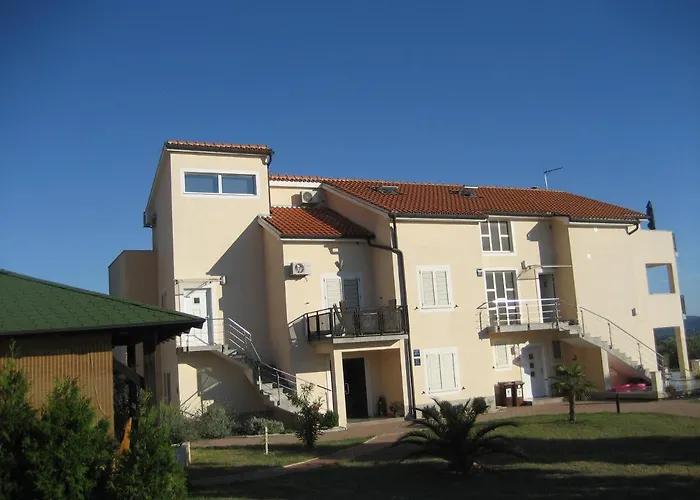 Apartman „drei Palmen“ Sveti Filip i Jakov