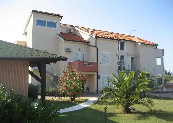 „drei Palmen“ Apartman Sveti Filip i Jakov