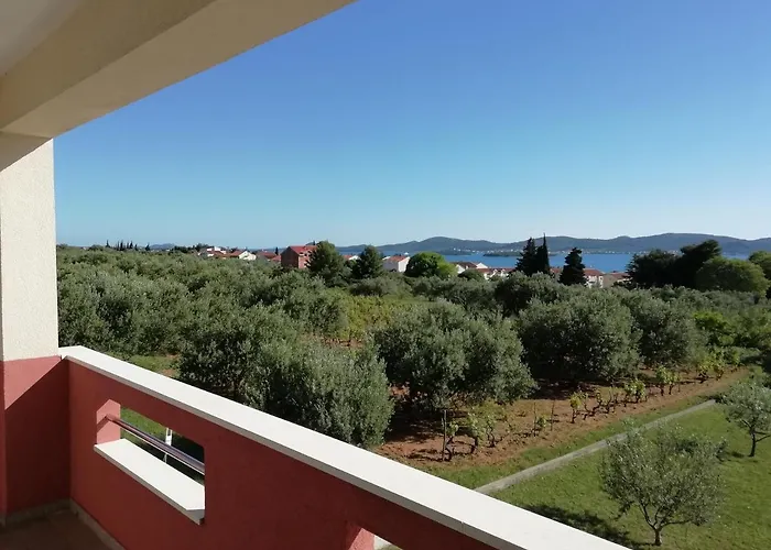 „drei Palmen“ Apartman Sveti Filip i Jakov